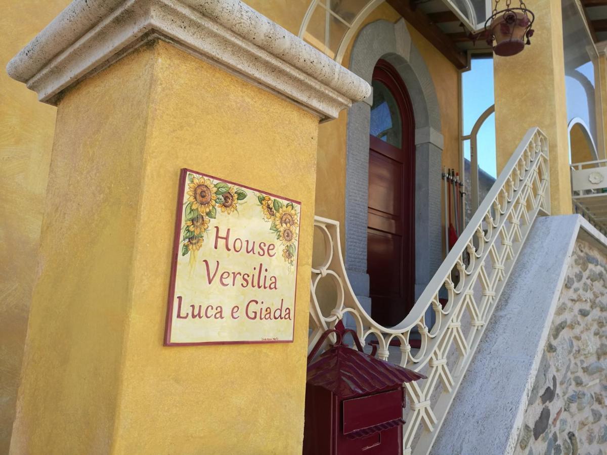 House Versilia Luca E Giada, 5 Chilometri Da Forte Dei Marmi! Luaran gambar
