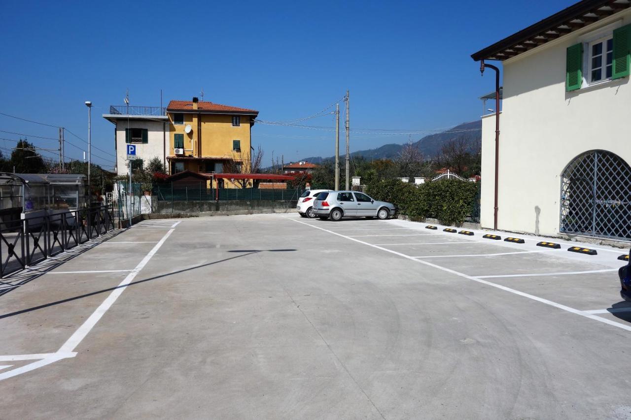 House Versilia Luca E Giada, 5 Chilometri Da Forte Dei Marmi! Luaran gambar